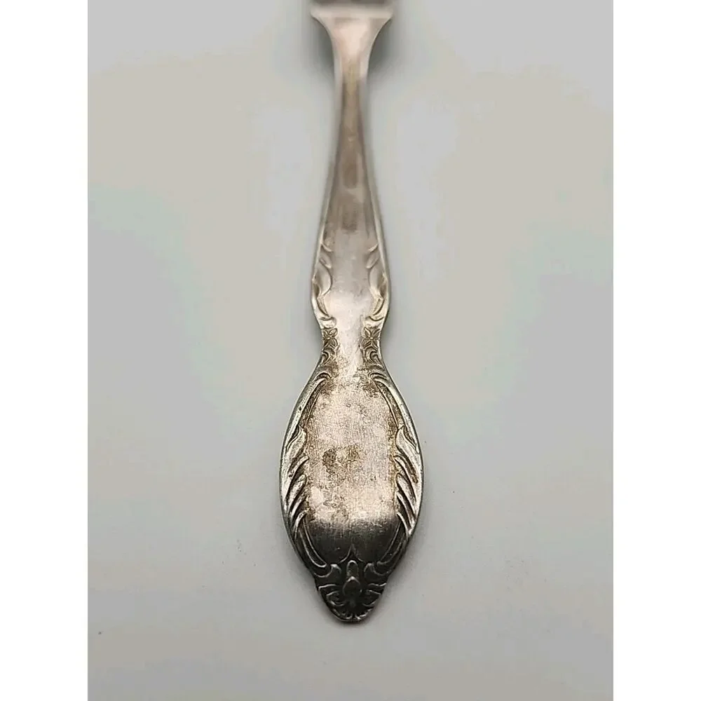 Vtg WM Rogers & Sons ROYAL MANOR Extra Silverplate Flat Handle Butter Knife